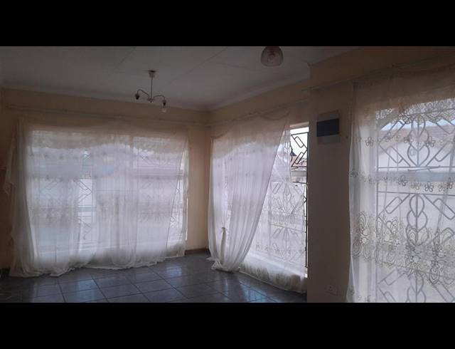 3 BEDROOM HOUSE FOR SALE IN BENDOR EXT 7